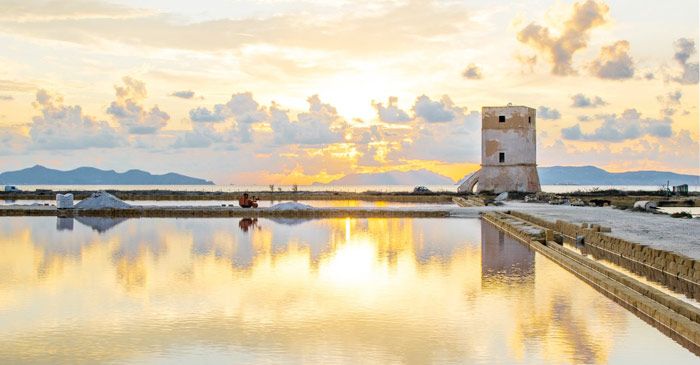 Le Saline, la Porta del Sole e tramonti unici al mondo: perché Trapani merita l’Unesco