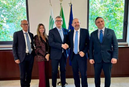 ENERGIA: BOLLETTE ANCORA ALTE, CONFCOMMERCIO SIGLA UN PROTOCOLLO CON GSE
