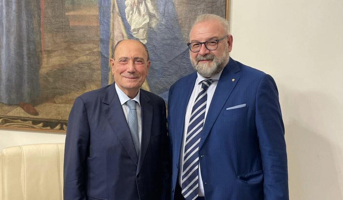 𝗦𝗢𝗦𝗧𝗘𝗚𝗡𝗢 𝗗𝗔 𝟭𝟯,𝟱 𝗠𝗜𝗟𝗜𝗢𝗡𝗜 𝗗𝗜 𝗘𝗨𝗥𝗢 𝗗𝗘𝗟 𝗚𝗢𝗩𝗘𝗥𝗡𝗢 𝗥𝗘𝗚𝗜𝗢𝗡𝗔𝗟𝗘 𝗔𝗟𝗟𝗘 𝗜𝗠𝗣𝗥𝗘𝗦𝗘 𝗗𝗘𝗟 𝗖𝗢𝗠𝗣𝗔𝗥𝗧𝗢, 𝗖𝗢𝗡𝗙𝗖𝗢𝗠𝗠𝗘𝗥𝗖𝗜𝗢 𝗦𝗜𝗖𝗜𝗟𝗜𝗔: “𝗙𝗥𝗨𝗧𝗧𝗢 𝗗𝗜 𝗨𝗡 𝗟𝗔𝗩𝗢𝗥𝗢 𝗖𝗢𝗡𝗗𝗜𝗩𝗜𝗦𝗢”