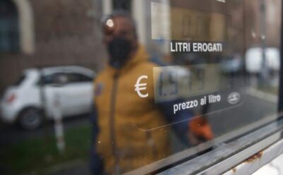 Caro carburanti, arriva uno “sconto” di 25 centesimi al litro
